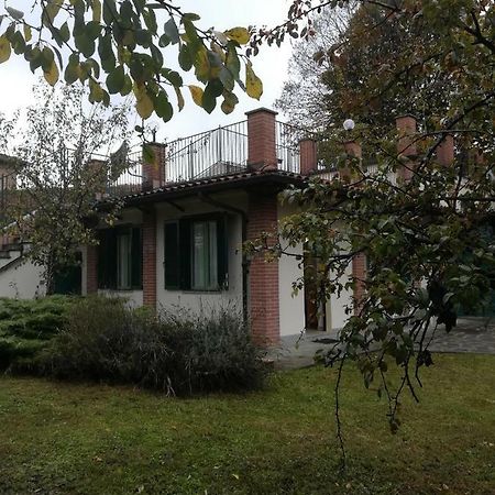 Al Vecchio Pero Villa La Morra Exterior foto